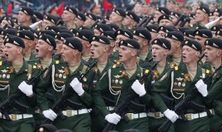 Русия може да започне инвазия в Украйна всеки един момент