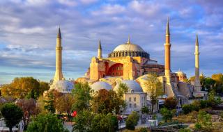Турците няма да посмеят да превърнат „Света София” в джамия, всичко е игра