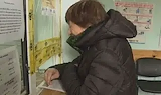 Пенсионери свикват с новите евробанкноти