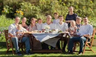 Американка се омъжи за по-възрастен с 26 години и му роди куп деца