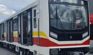 Новите метровлакове са вече в София (СНИМКИ)
