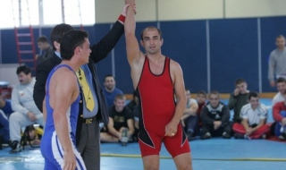 Бързаков се завръща за "Дан Колов"