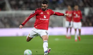 Бъдещето на Бруно Фернандеш в Манчестър Юнайтед: Два ключови фактора ще определят съдбата на капитана