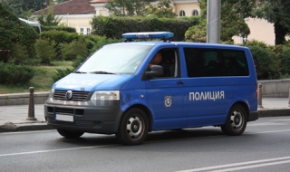 Хванаха шестима дилъри