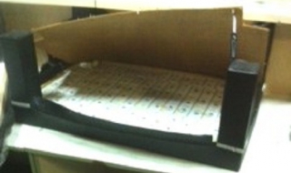 Откриха холни маси, тапицирани с цигари