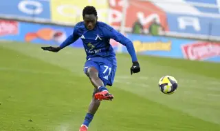 Защитник на Левски в полезрението на френски отбори