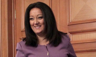 Лиляна Павлова ще бъде на работно посещение в Корея