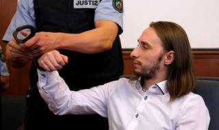 Затвор за нападателя на автобуса на Борусия Дортмунд