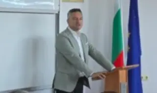 Вигенин в Бургас: Черно море да влезе в центъра на европейското планиране