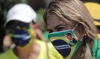 Хаос в Бразилия. Ще оцелее ли Болсонаро?