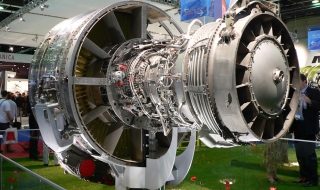 Задигнаха двигател на Боинг-737