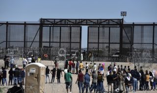 Тръмп поиска извинение от Байдън след решението за вдигане на нови участъци на стената с Мексико