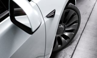 Tesla добавя функция, която повече коли трябва да имат