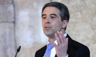 Плевнелиев в УНСС