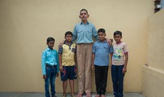 8-годишният великан, който вече е висок почти 2 метра