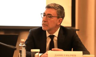 Даниел Вълчев: Конфликтът между управляващи и президент е изгоден и за двете страни