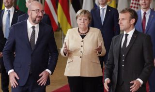 Макрон и Меркел говорят с Полша