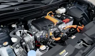 Toyota продължава да залага на хибриди и изглежда точно това е правилния път