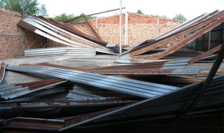 МВР удари група, крала тонове метал