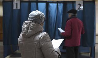 Спорен вот в Източна Украйна пак повиши напрежението (СНИМКИ)