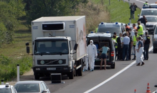 Каналджия от камиона убиец е с криминално досие в Германия