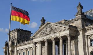 В Германия искат да изгонят посланика на САЩ