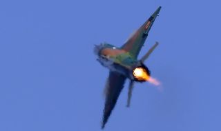 Авиационна реформа! Румъния приземява всички МиГ-21 и залага на модерните F-16 и F-35