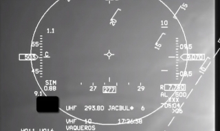 Ф-16 се погрижи за своя пилот, изпаднал в безсъзнание (ВИДЕО)