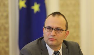 Мартин Димитров за ФАКТИ: Държавна сигурност продължава да има огромно влияние и пипала навсякъде