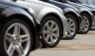 Откраднаха три леки автомобила от автокъща в Кюстендил