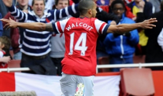 Арсенал разгроми Норич, Юнайтед се дъни в края