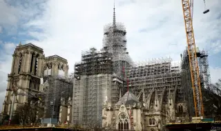 Реставрацията на най-известната сграда в Париж струва 700 млн. EUR
