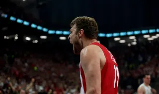 Везенков отново блести: Олимпиакос вдигна Суперкупата на Гърция