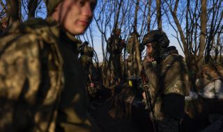 Руските войски започнаха да се прехвърлят от Херсон на левия бряг на Днепър