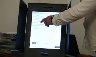Първите машини за гласуване пристигат у нас до 10 февруари 