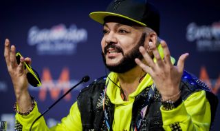 Филип Киркоров се оплака от хората, които го "обичат" заради парите му