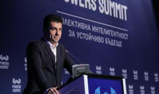 Премиерът: Никой от родителите ни не трябва да живее под линията на бедност