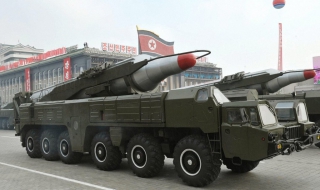 Северна Корея готова да изстреля ракета