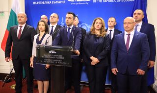 "Възраждане": БНБ унищожава българския лев