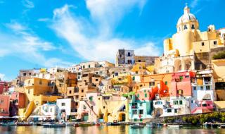 Растат цените на жилищата в Неапол