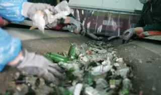 Край на кризата с цветните контейнери в София