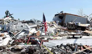 Торнадо в Айова: Местните власти съобщиха за загинали и ранени