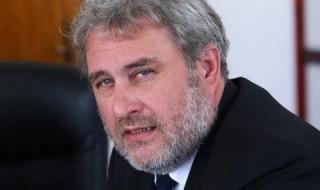 Боил Банов спря бутането на тютюневия склад в Пловдив