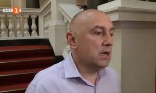 Каримански няма да оттегли кандидатурата си