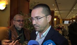 Джамбазки: Да не съм чул повече за дърпане на бабички!