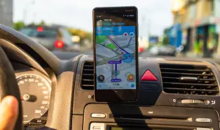 Крие ли Waze камерите и полицията на пътя? Истината зад поредния медиен балон