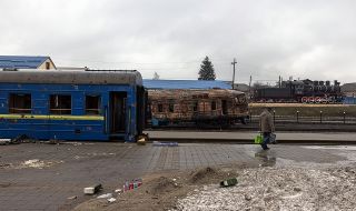 В изолация! Взривовете в Крим са прекъснали железопътната връзка на окупаторите с юга на Украйна
