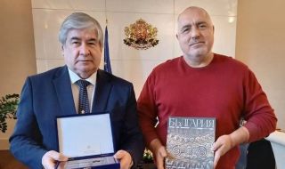 Иво Инджев: Издънката на Борисов по дънки