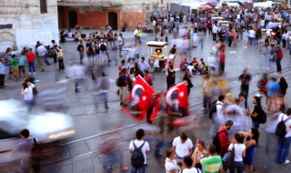 Сблъсъци в Анкара, тих протест в Истанбул - Видео