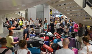 Бум на полетите за 4 юли и хаос по летищата